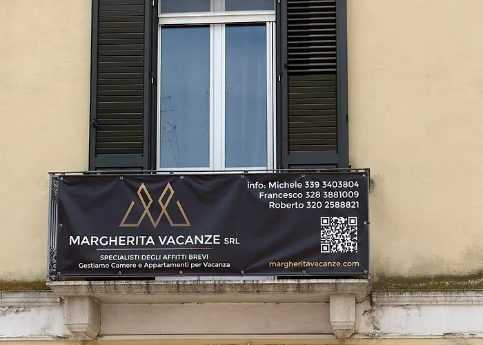 Le Del Corso Отель *